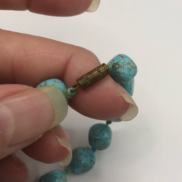 Vintage Turquoise Dyed Howlite Beaded Necklace - Picture 5 of 7